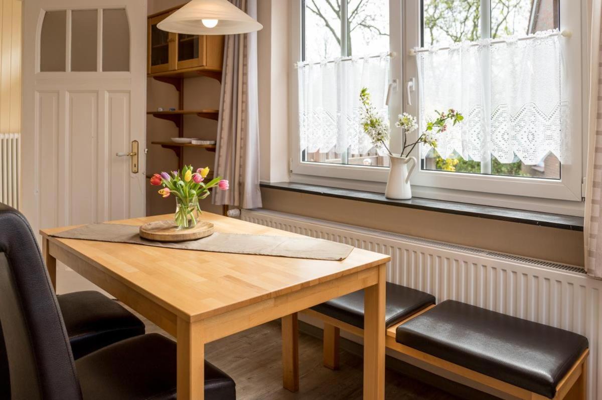 Ferienwohnung Friesenhof Janssen - Urlaub auf dem Bauernhof Neuharlingersiel Exterior foto