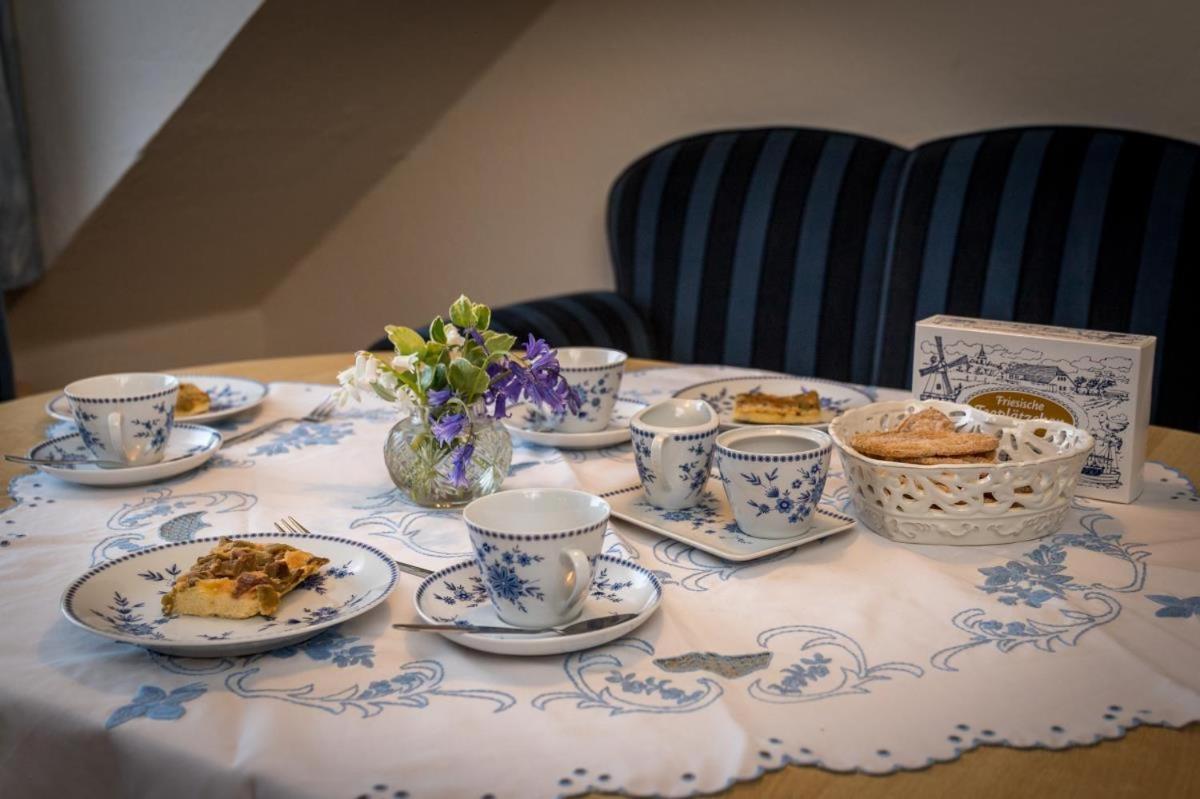 Ferienwohnung Friesenhof Janssen - Urlaub auf dem Bauernhof Neuharlingersiel Exterior foto