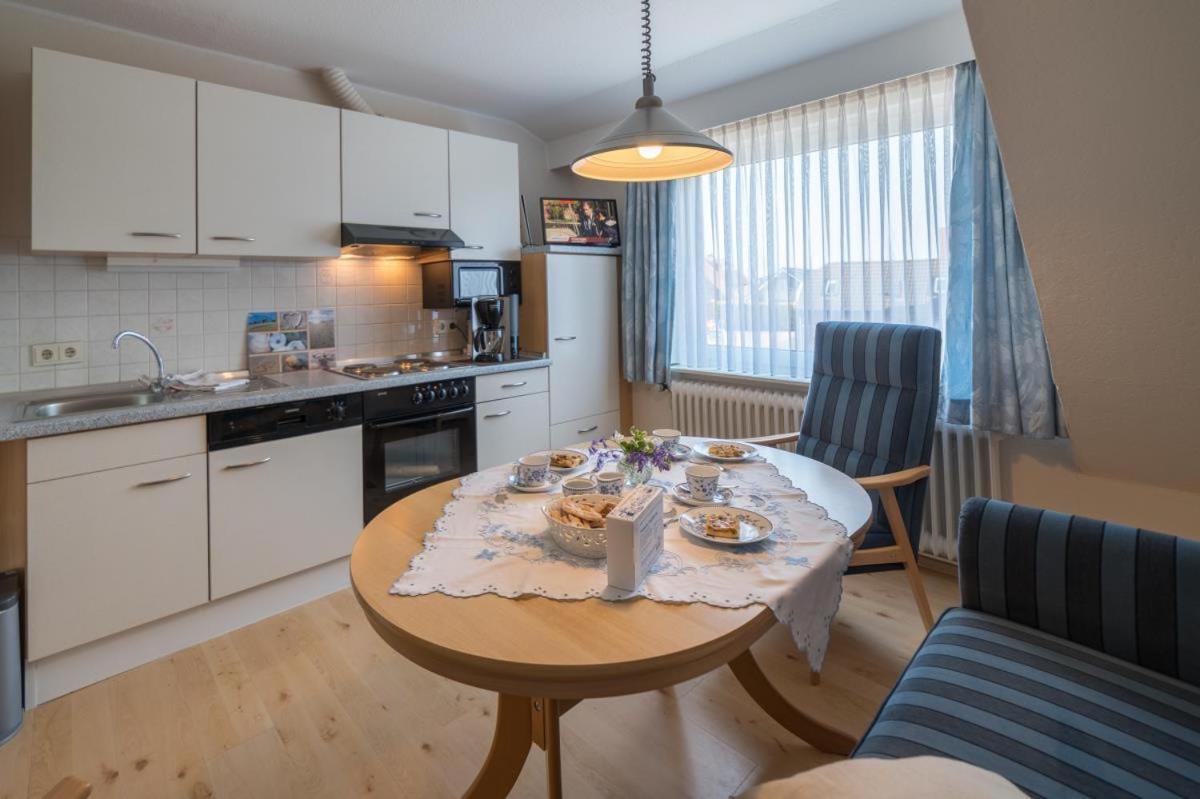 Ferienwohnung Friesenhof Janssen - Urlaub auf dem Bauernhof Neuharlingersiel Exterior foto