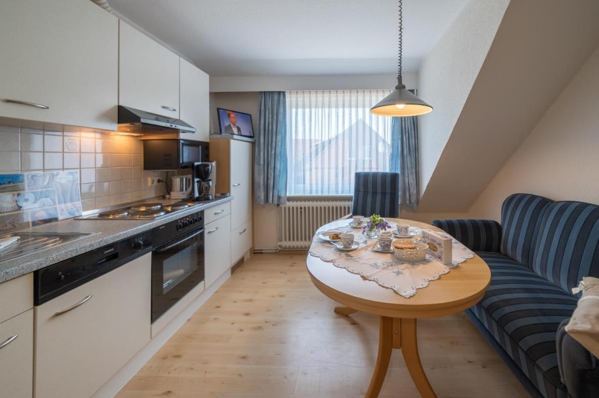Ferienwohnung Friesenhof Janssen - Urlaub auf dem Bauernhof Neuharlingersiel Exterior foto