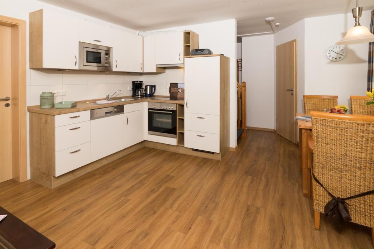 Ferienwohnung Friesenhof Janssen - Urlaub auf dem Bauernhof Neuharlingersiel Exterior foto
