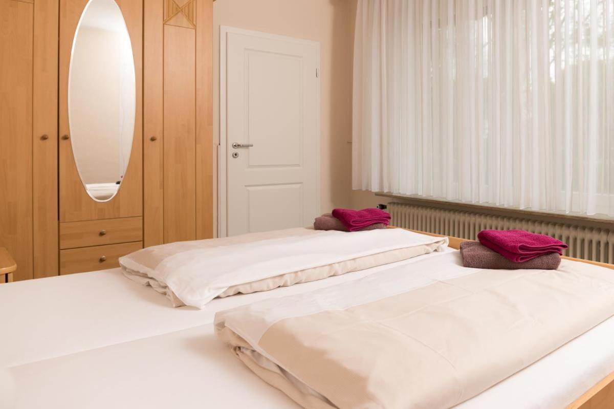Ferienwohnung Friesenhof Janssen - Urlaub auf dem Bauernhof Neuharlingersiel Exterior foto