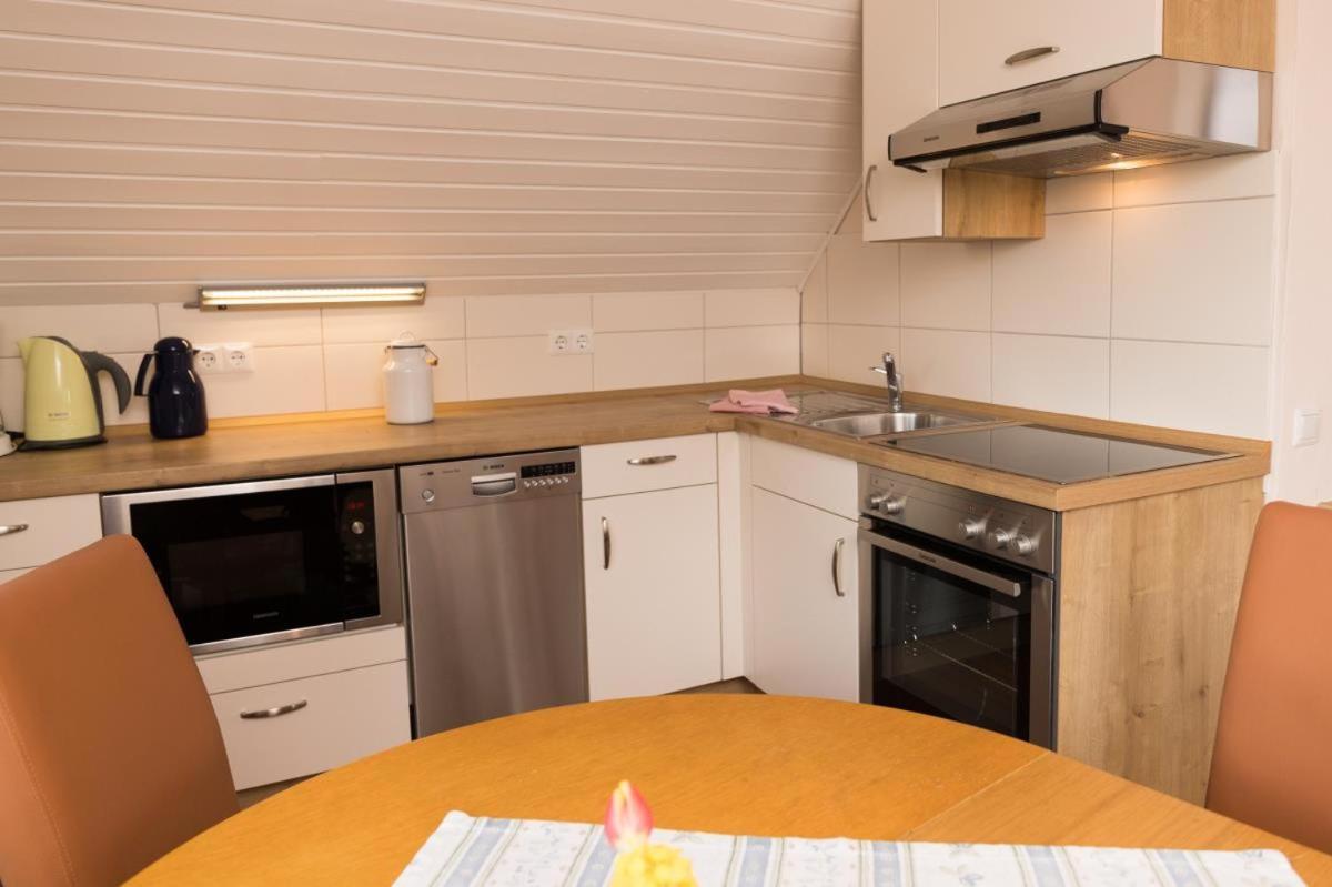Ferienwohnung Friesenhof Janssen - Urlaub auf dem Bauernhof Neuharlingersiel Exterior foto