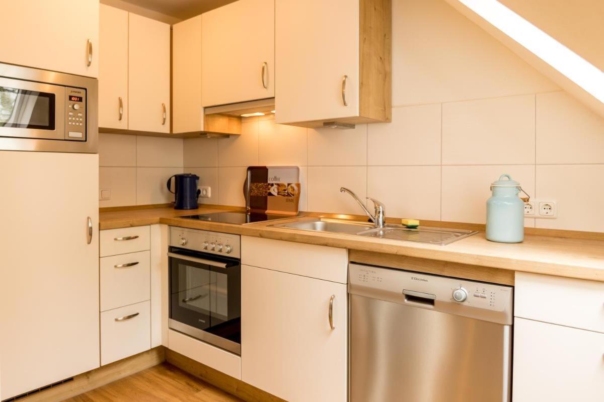 Ferienwohnung Friesenhof Janssen - Urlaub auf dem Bauernhof Neuharlingersiel Exterior foto