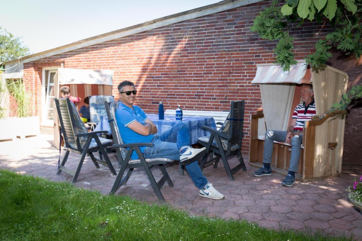 Ferienwohnung Friesenhof Janssen - Urlaub auf dem Bauernhof Neuharlingersiel Exterior foto