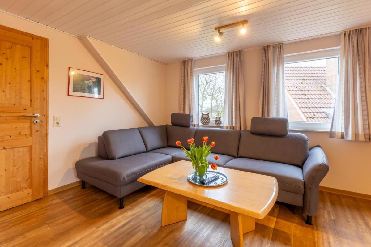 Ferienwohnung Friesenhof Janssen - Urlaub auf dem Bauernhof Neuharlingersiel Exterior foto