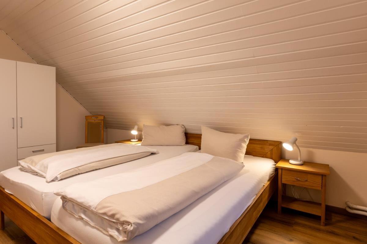 Ferienwohnung Friesenhof Janssen - Urlaub auf dem Bauernhof Neuharlingersiel Exterior foto